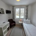 Fruehstueckspension מלון *