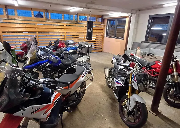 Fruehstueckspension מלון *