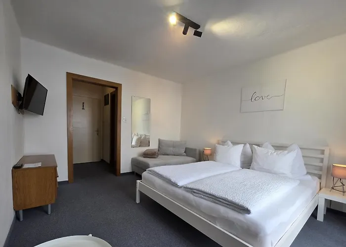 Hotel Fruehstueckspension *